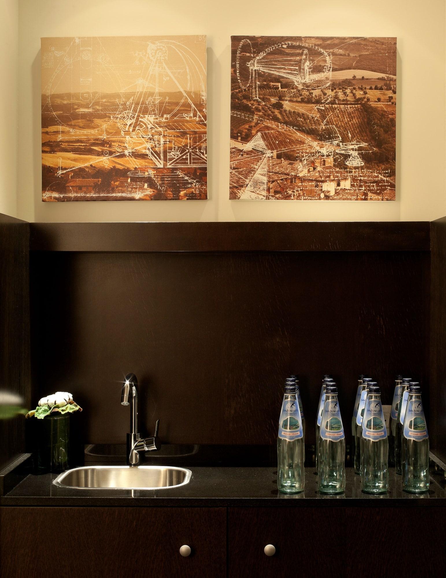 Hotel Leonardo Boutique 4*